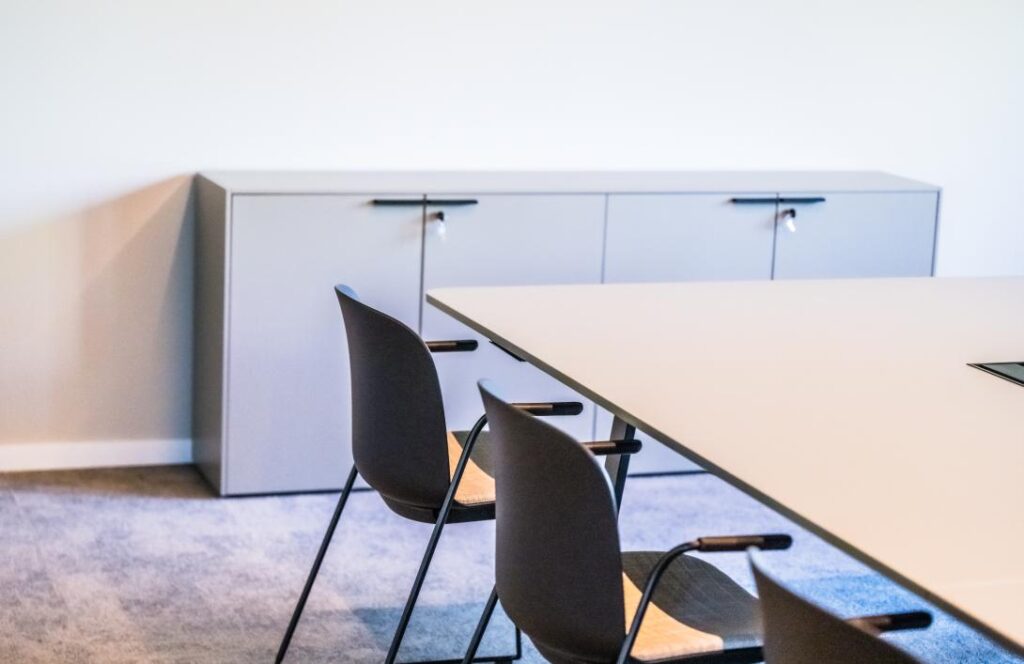 Salle de conférence aménagement bureau Terumo Leuven