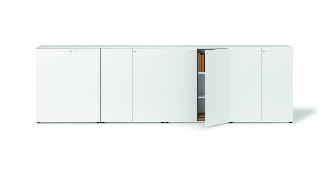 Armoires avec étagères et portes battantes | ABA