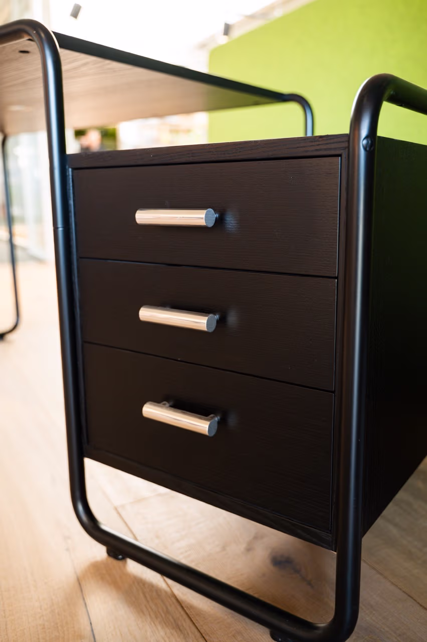 Bureau Thonet S 285/1 – Acier noir – Image 3